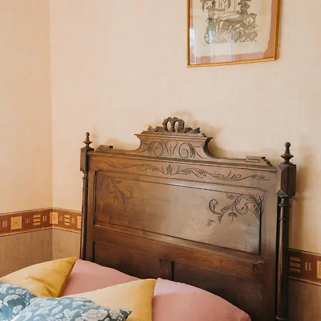 Logis De Vallombronze Panzió *