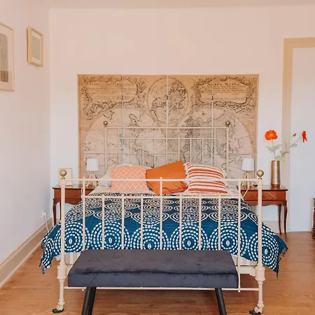 Logis De Vallombronze Bed & Breakfast *