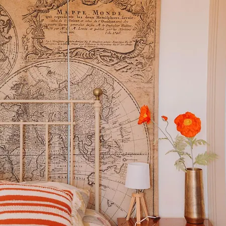 Logis De Vallombronze *